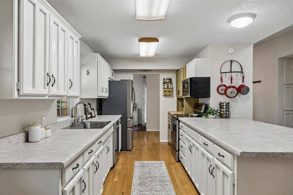 1501 Schumac Lane, Bedford, TX 76022 1501 Schumac Lane, Bedford, TX 76022