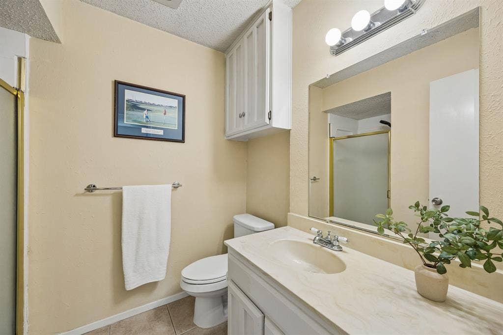 1501 Schumac Lane, Bedford, TX 76022 1501 Schumac Lane, Bedford, TX 76022