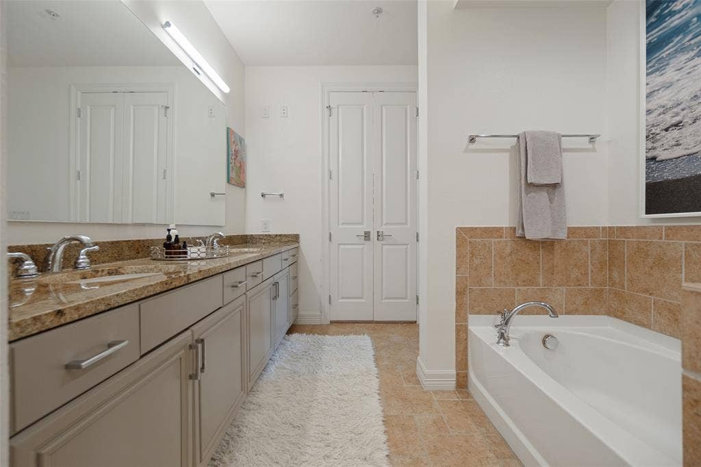 8616 Turtle Creek Boulevard, #214, Dallas, TX 75225