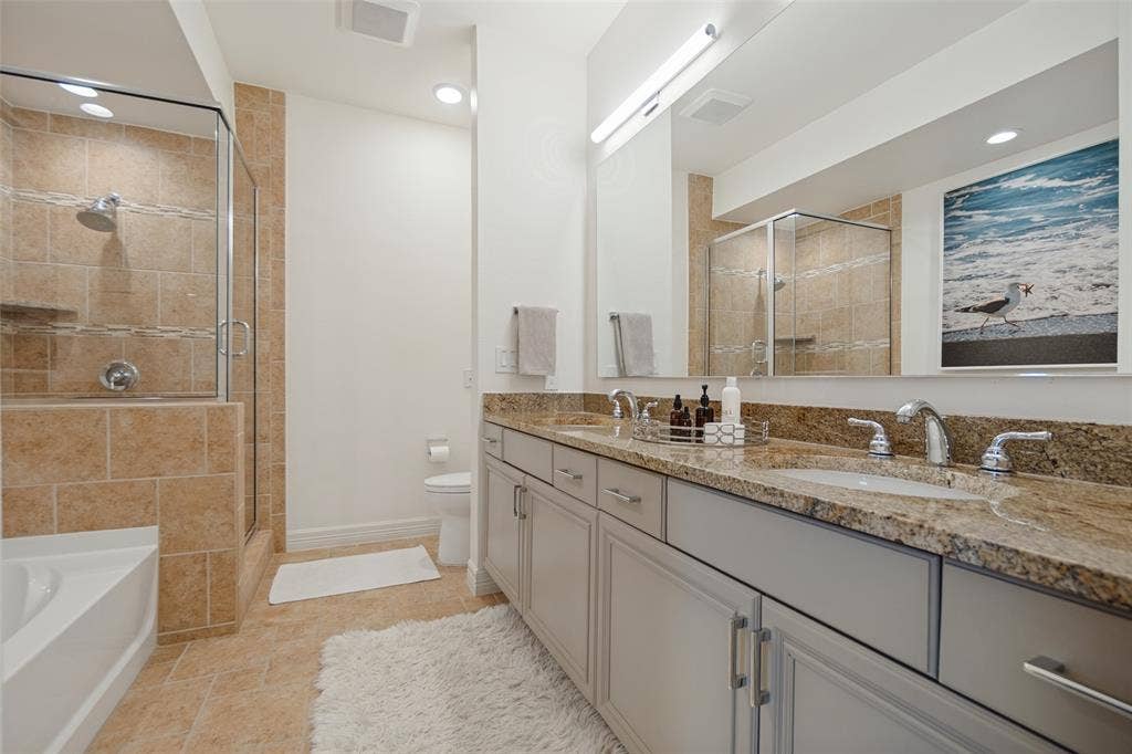 8616 Turtle Creek Boulevard, #214, Dallas, TX 75225