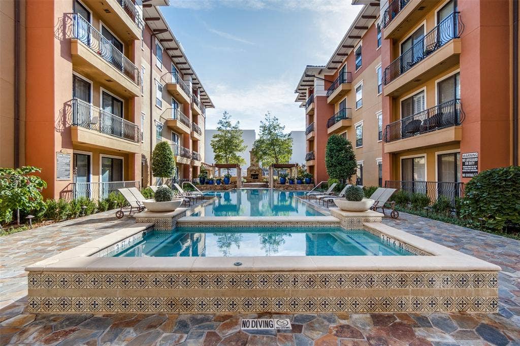 8616 Turtle Creek Boulevard, #214, Dallas, TX 75225