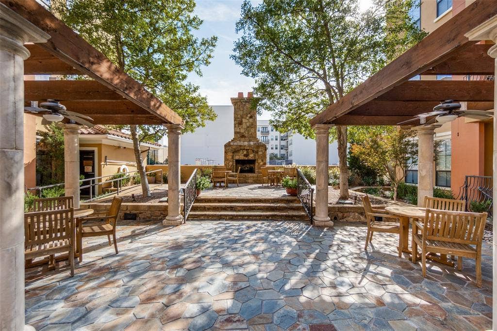 8616 Turtle Creek Boulevard, #214, Dallas, TX 75225