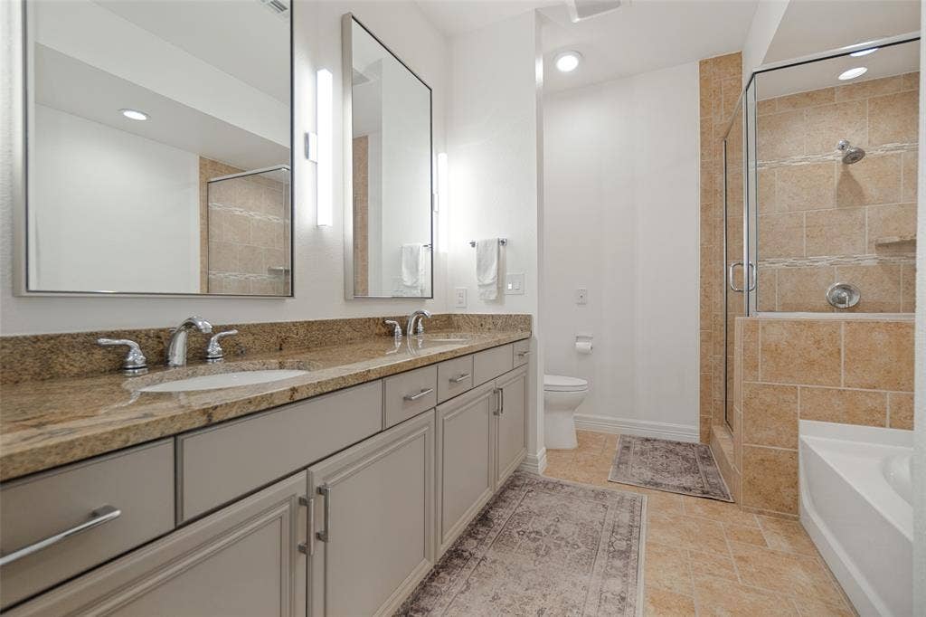 8616 Turtle Creek Boulevard, #214, Dallas, TX 75225