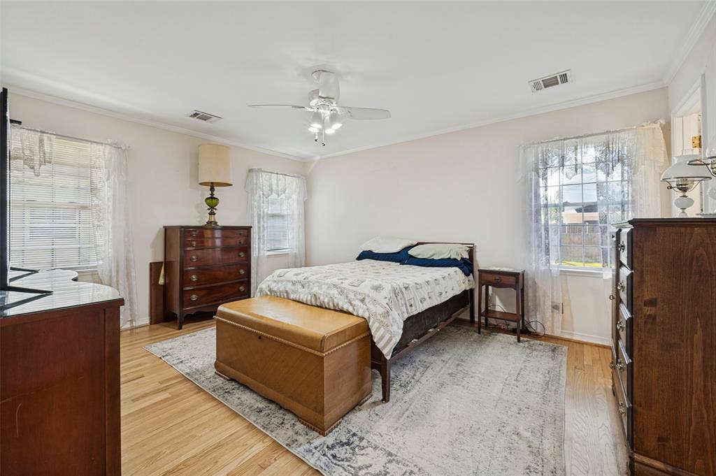 9307 Leaside Drive, Dallas, TX 75238 9307 Leaside Drive, Dallas, TX 75238