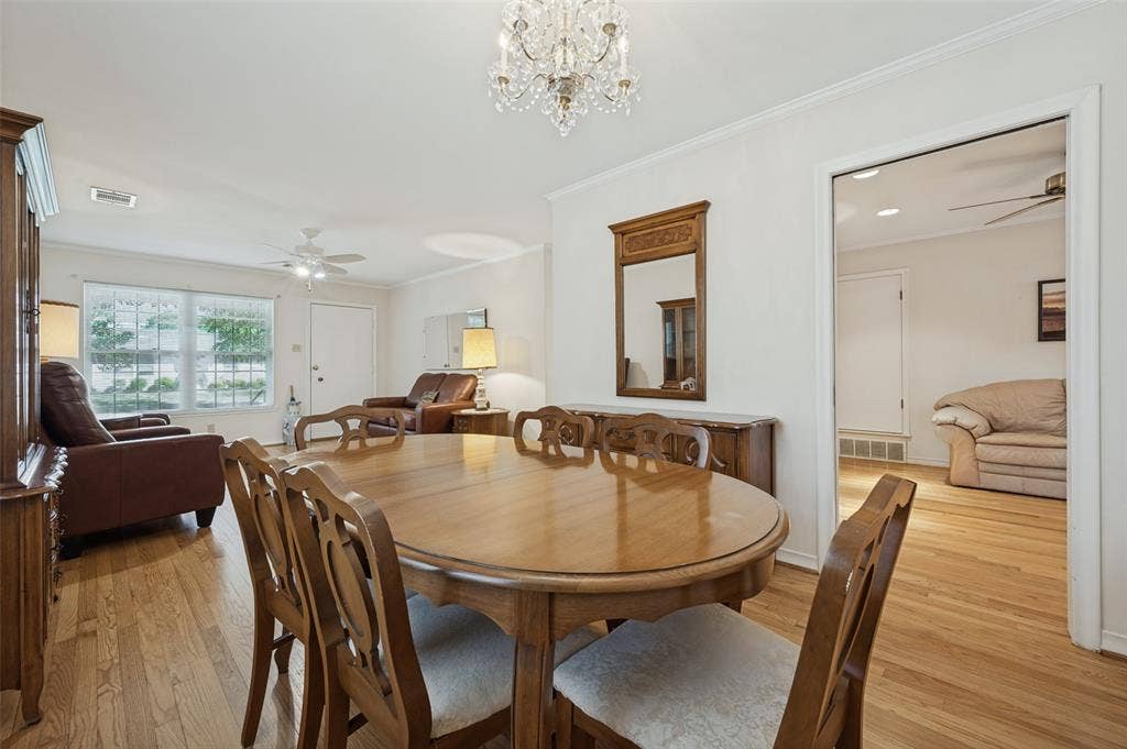 9307 Leaside Drive, Dallas, TX 75238 9307 Leaside Drive, Dallas, TX 75238