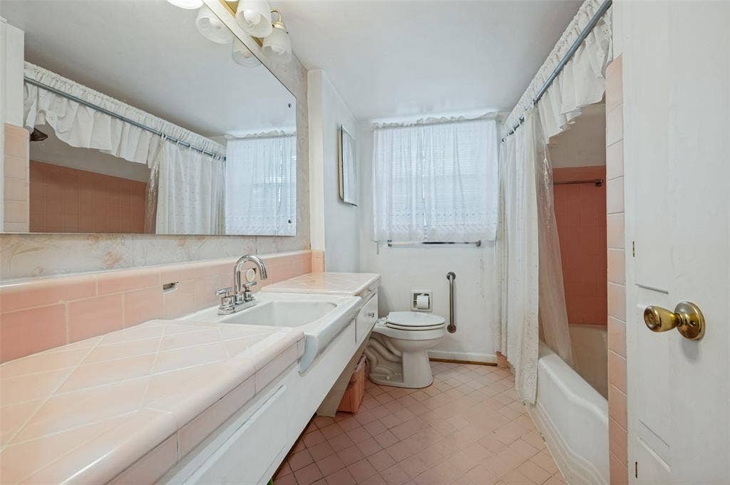 9307 Leaside Drive, Dallas, TX 75238 9307 Leaside Drive, Dallas, TX 75238