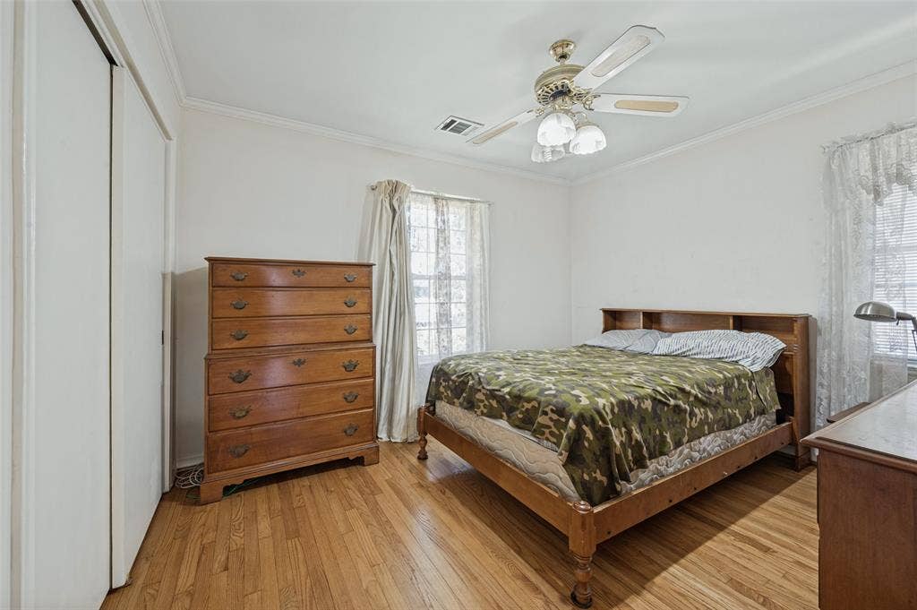 9307 Leaside Drive, Dallas, TX 75238 9307 Leaside Drive, Dallas, TX 75238
