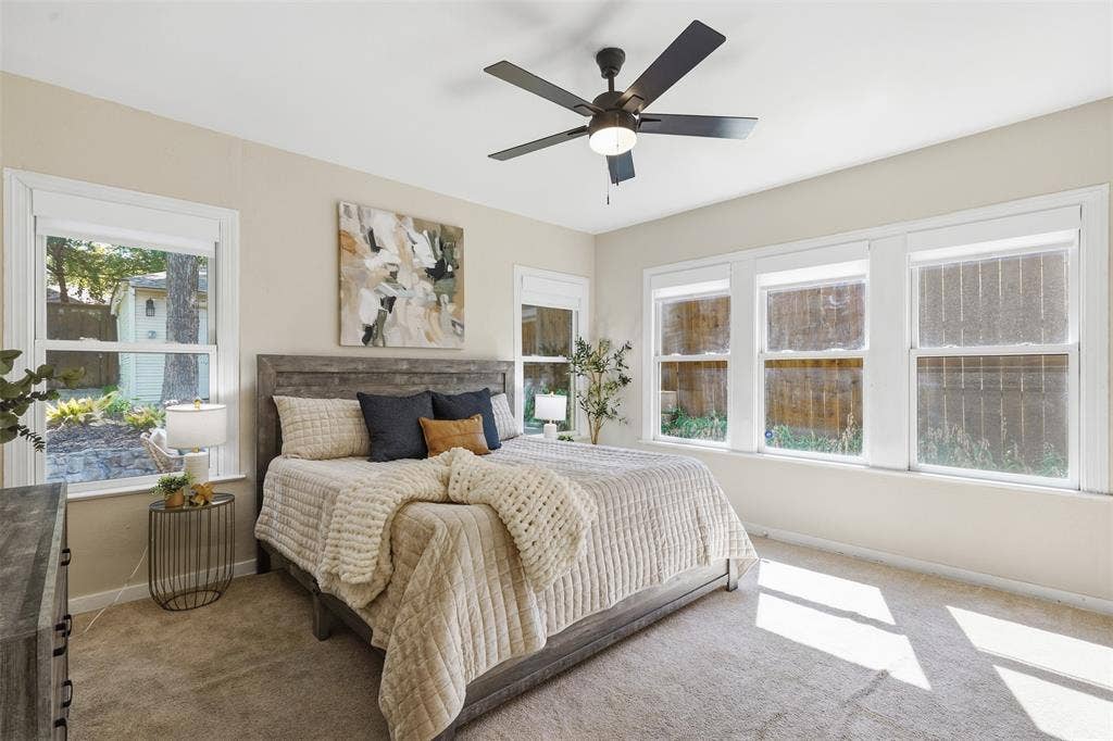 1138 N Edgefield Avenue, Dallas, TX 75208