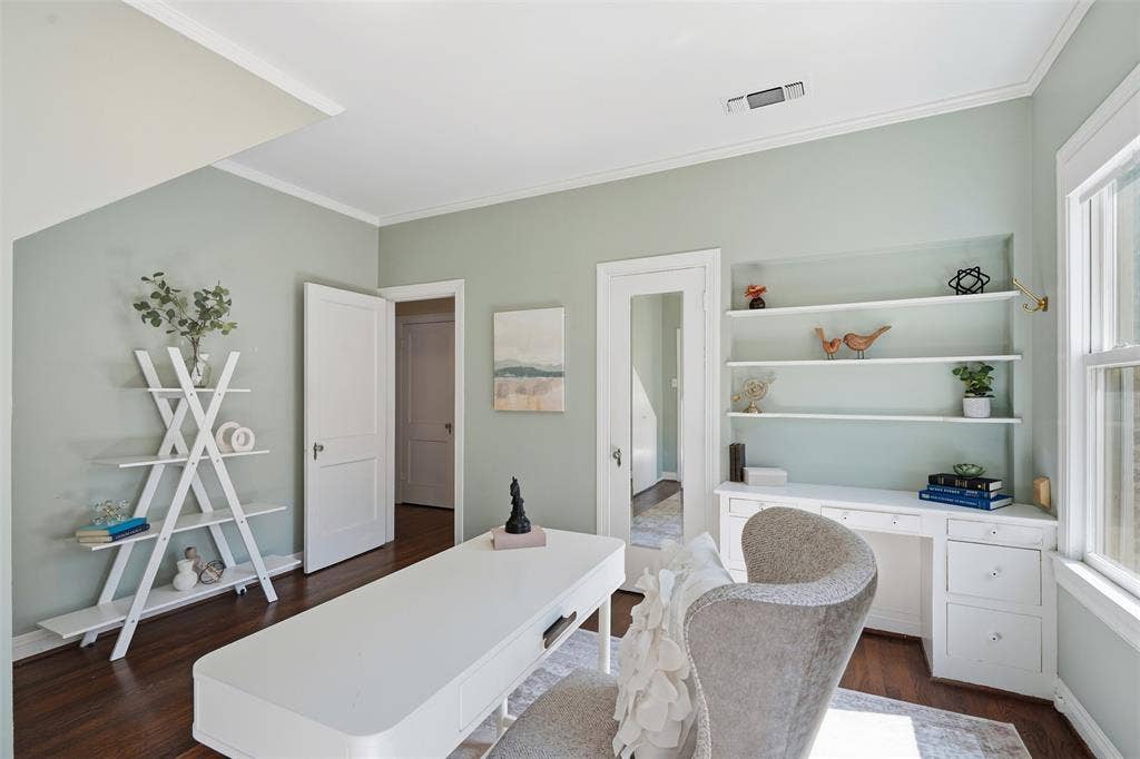 1138 N Edgefield Avenue, Dallas, TX 75208