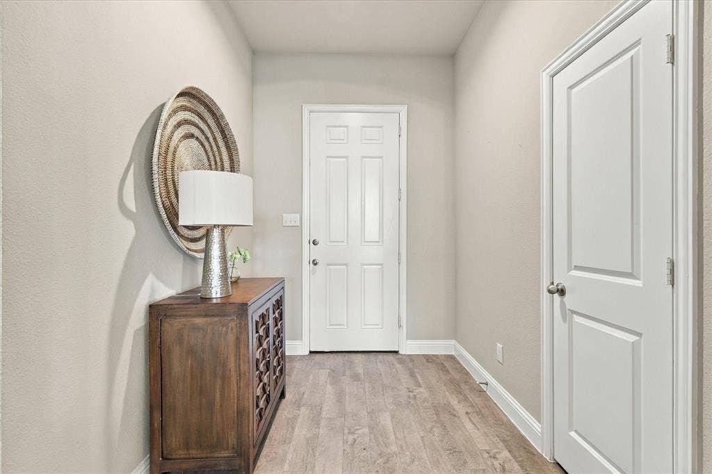 915 Timber Ridge Drive, Justin, TX 76247