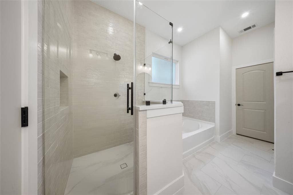 10011 Lansdowne Drive, Dallas, TX 75217 10011 Lansdowne Drive, Dallas, TX 75217