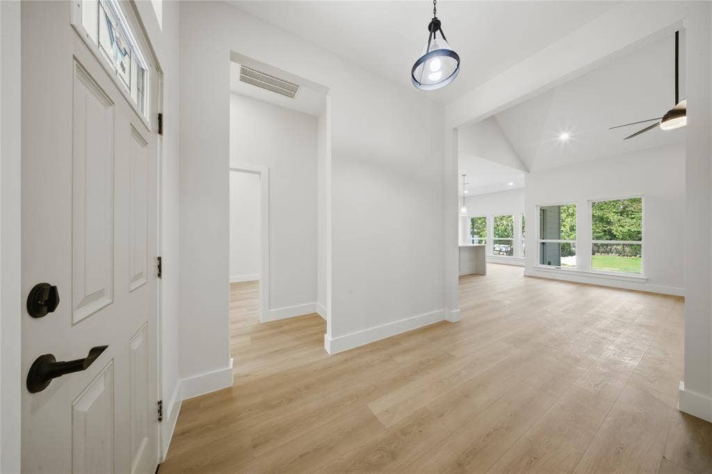 10011 Lansdowne Drive, Dallas, TX 75217 10011 Lansdowne Drive, Dallas, TX 75217