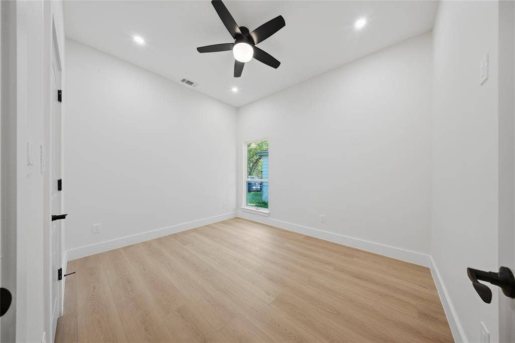 10011 Lansdowne Drive, Dallas, TX 75217 10011 Lansdowne Drive, Dallas, TX 75217