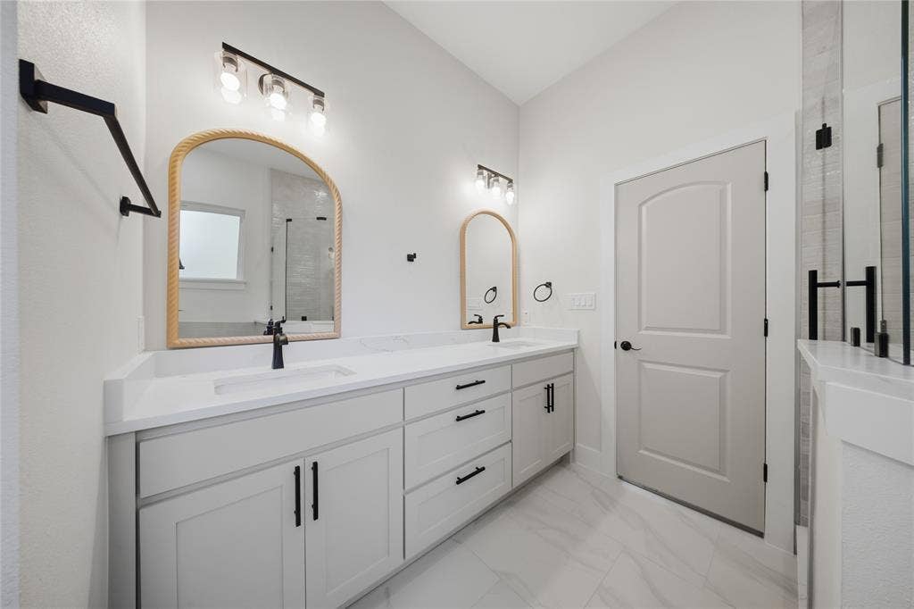 10011 Lansdowne Drive, Dallas, TX 75217 10011 Lansdowne Drive, Dallas, TX 75217
