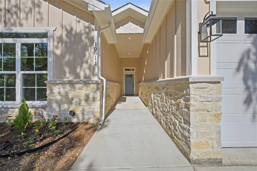 10011 Lansdowne Drive, Dallas, TX 75217 10011 Lansdowne Drive, Dallas, TX 75217