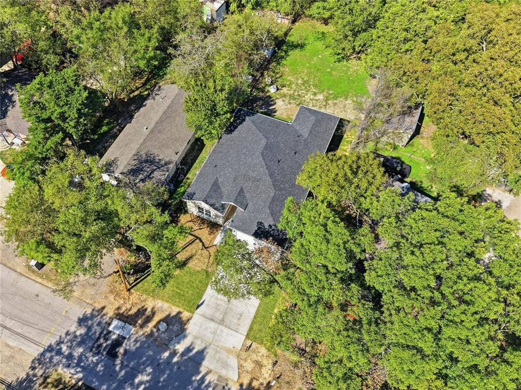 10011 Lansdowne Drive, Dallas, TX 75217 10011 Lansdowne Drive, Dallas, TX 75217