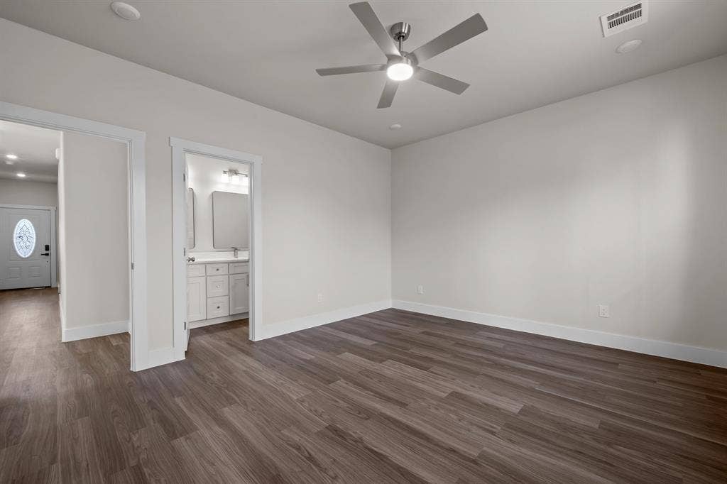 933 Nacogdoches River Drive, Granbury, TX 76048