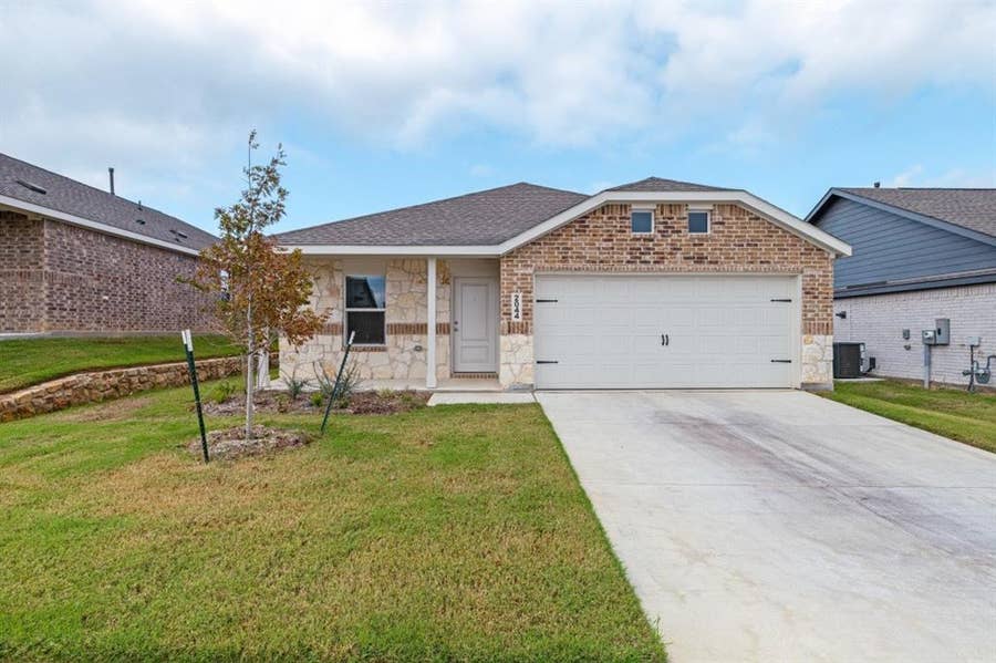 Property photo for 2044 Stable Lane, Aubrey, TX