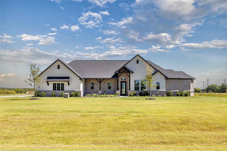 Property photo for 104 Prairie Winds Drive, Poolville, TX