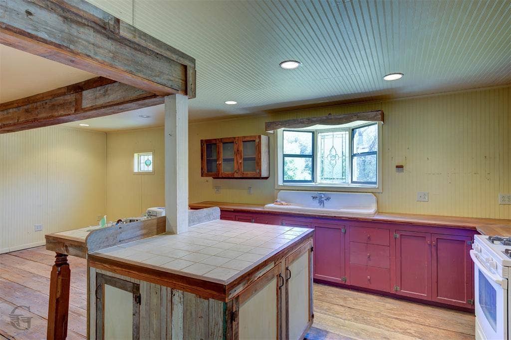 10375 Bonanza Trail, Keithville, LA 71047