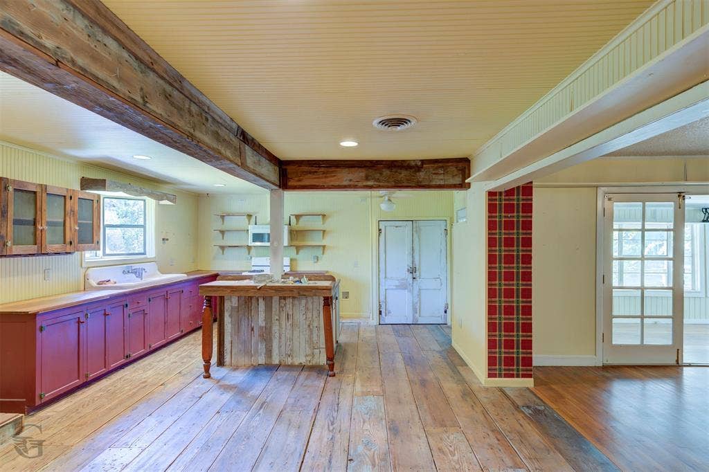 10375 Bonanza Trail, Keithville, LA 71047