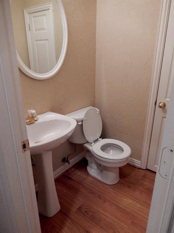 5414 Deer Brook Road, Garland, TX 75044 half bath