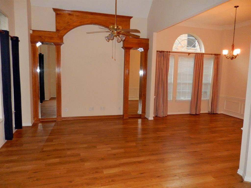 5414 Deer Brook Road, Garland, TX 75044 living 1