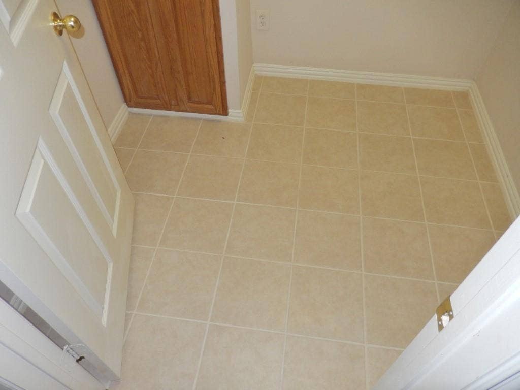 5414 Deer Brook Road, Garland, TX 75044 utility room