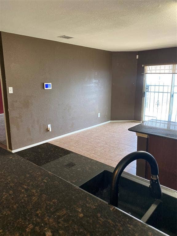 6628 Leaning Oaks Street, Dallas, TX 75241 6628 Leaning Oaks Street, Dallas, TX 75241