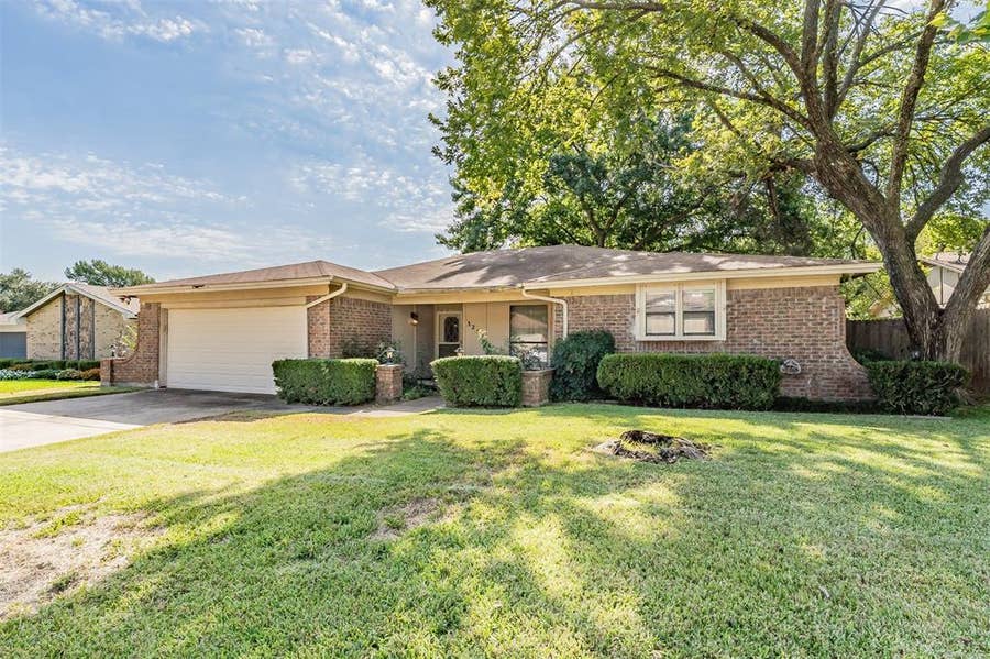Property photo for 3213 Whisperwood Court, Bedford, TX