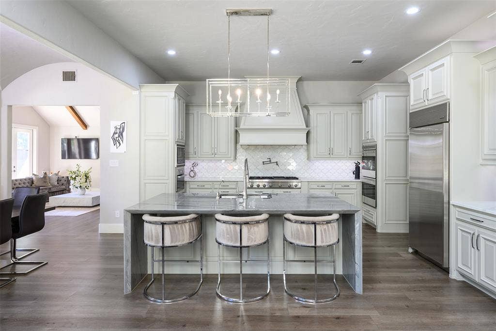 6406 Deloache Avenue, Dallas, TX 75225