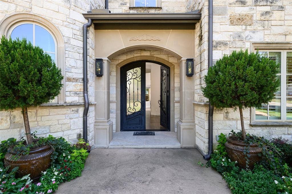 6406 Deloache Avenue, Dallas, TX 75225