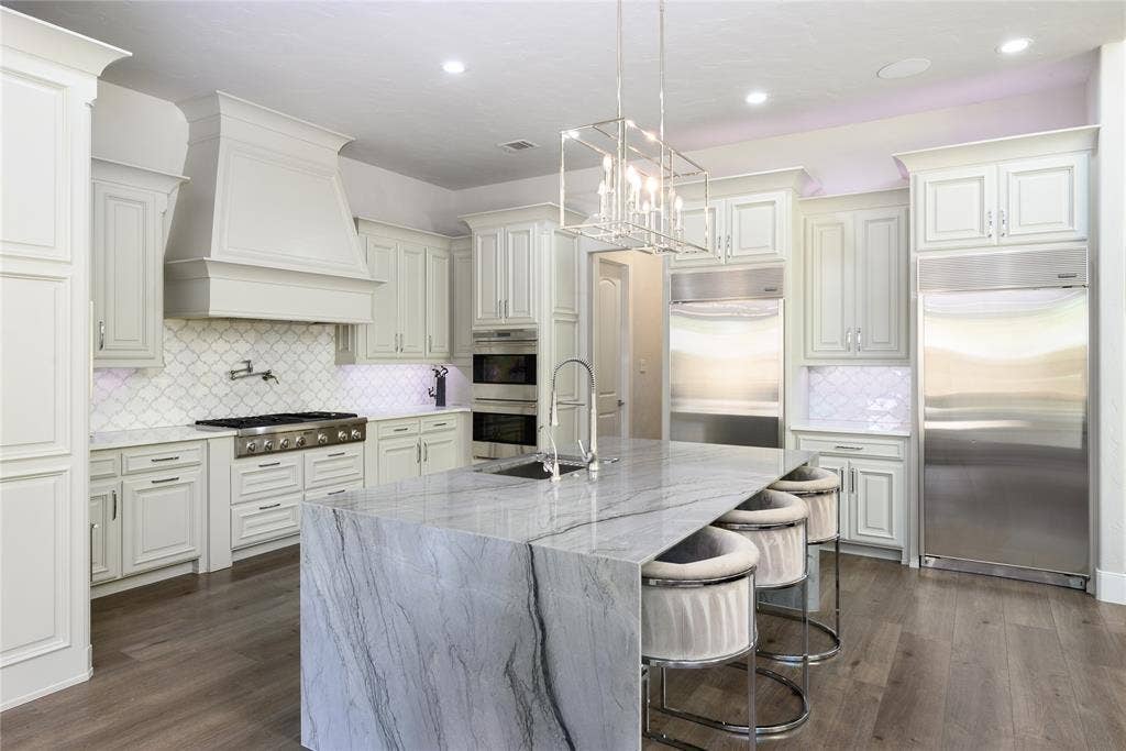 6406 Deloache Avenue, Dallas, TX 75225