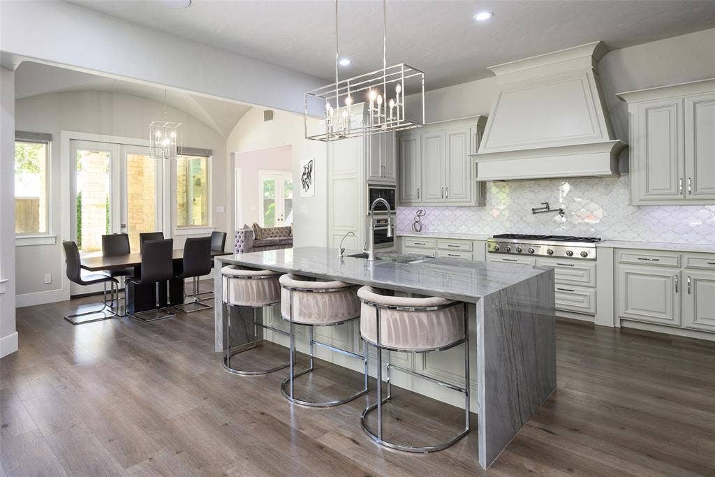 6406 Deloache Avenue, Dallas, TX 75225