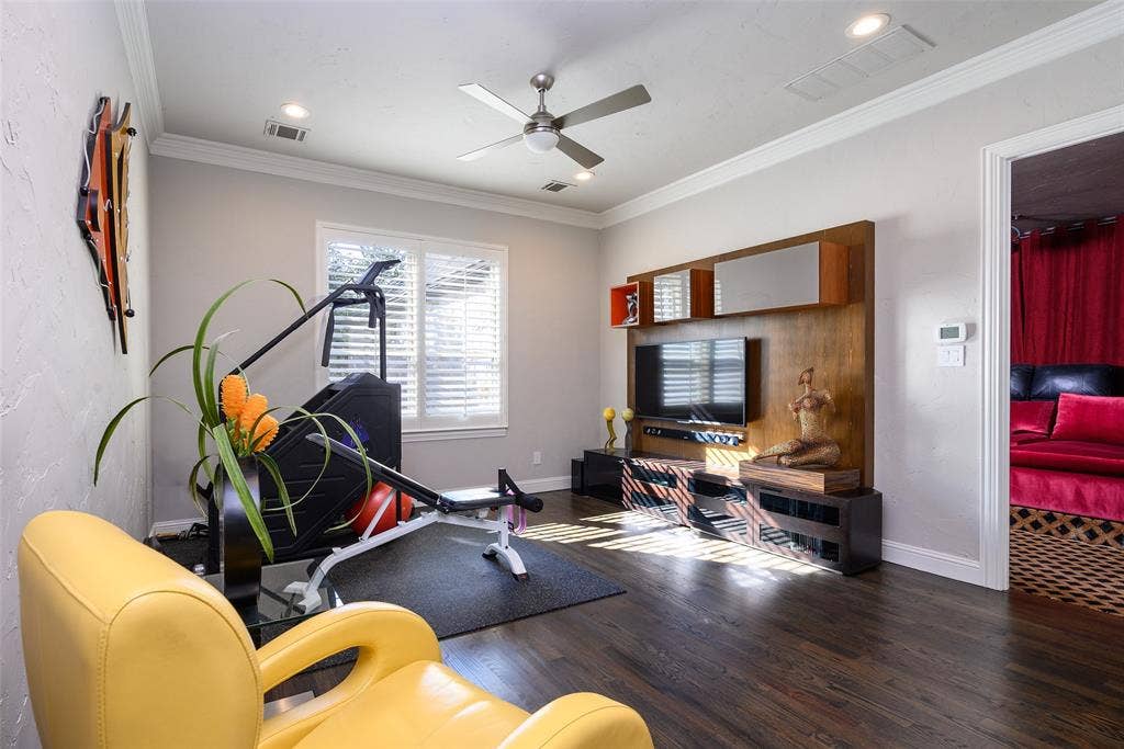 6406 Deloache Avenue, Dallas, TX 75225