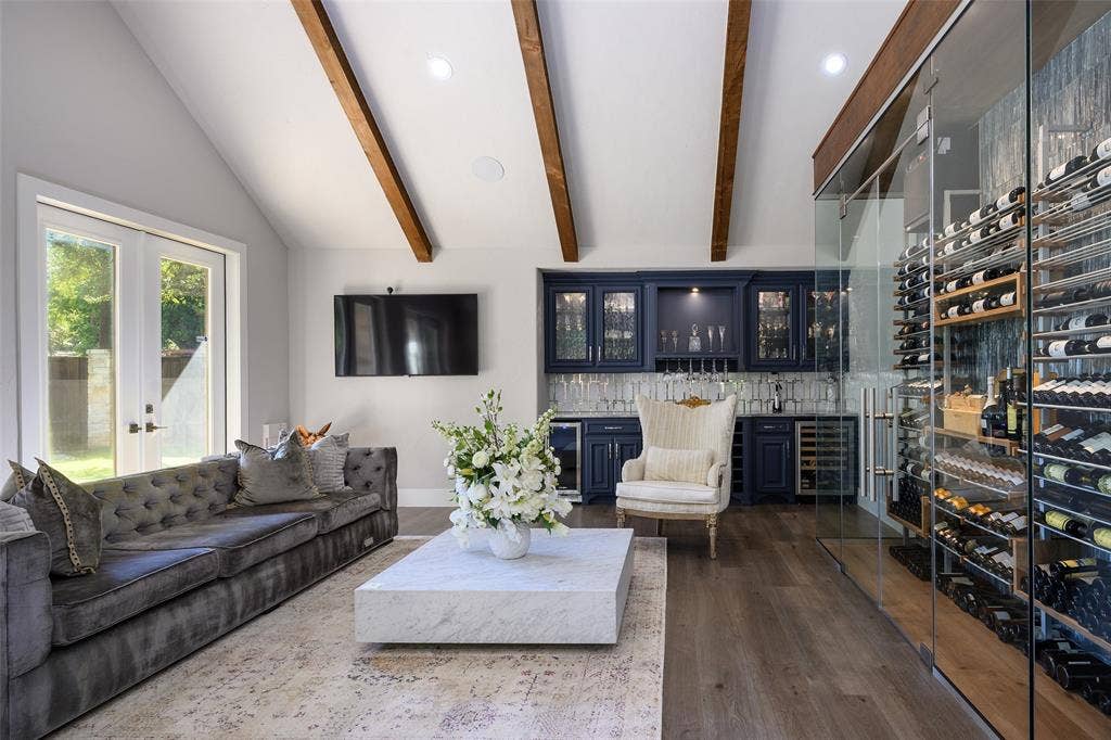 6406 Deloache Avenue, Dallas, TX 75225