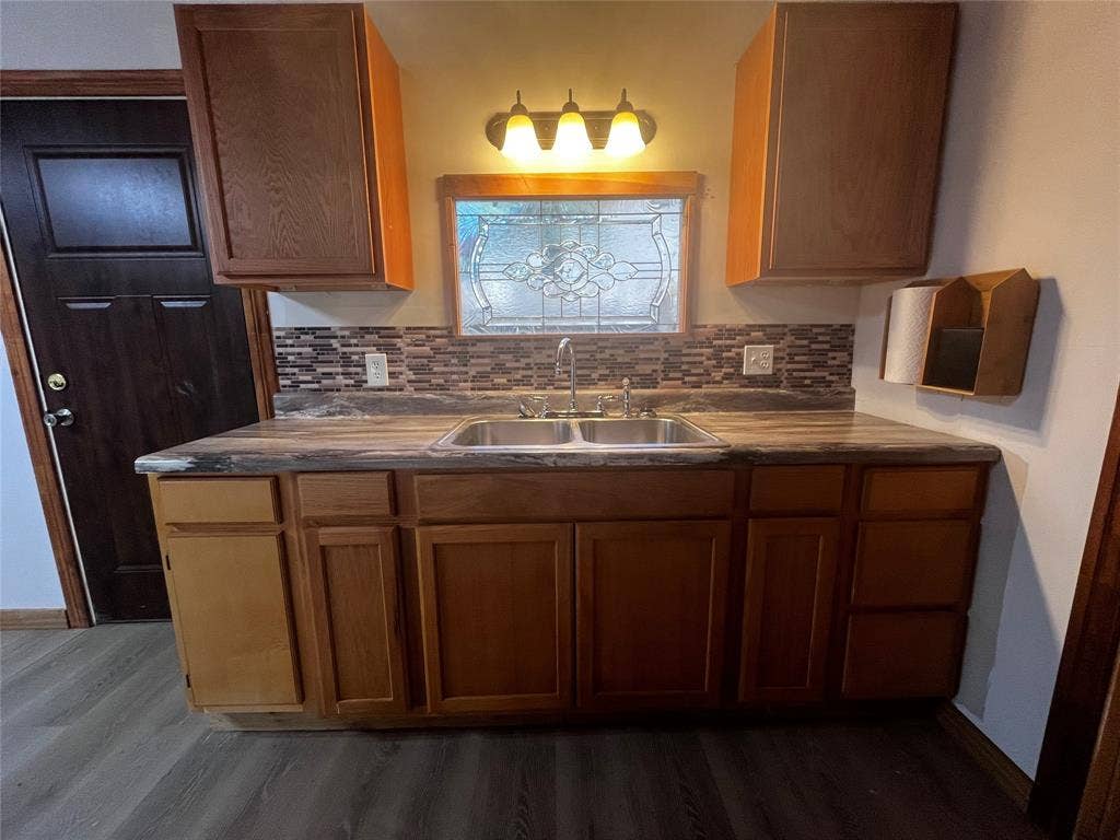 9460 Amy Drive, Hawk Cove, TX 75474 9460 Amy Drive, Hawk Cove, TX 75474
