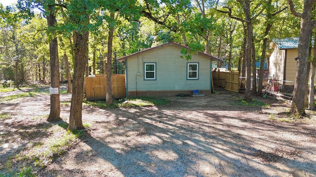 9460 Amy Drive, Hawk Cove, TX 75474 9460 Amy Drive, Hawk Cove, TX 75474