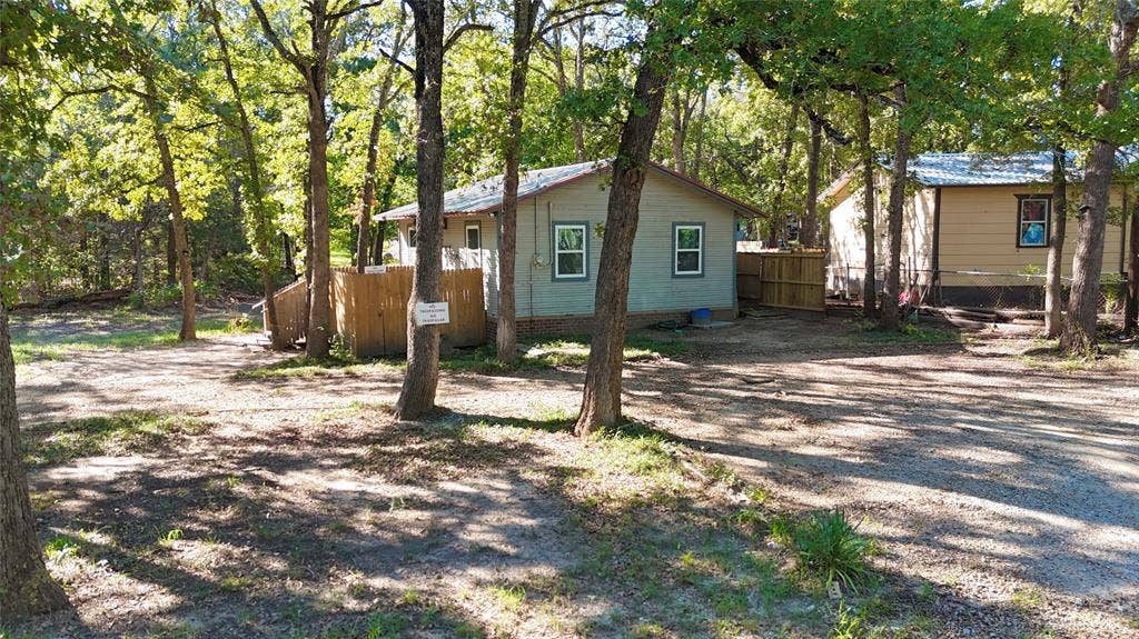 9460 Amy Drive, Hawk Cove, TX 75474 9460 Amy Drive, Hawk Cove, TX 75474