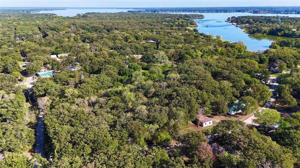9460 Amy Drive, Hawk Cove, TX 75474 9460 Amy Drive, Hawk Cove, TX 75474