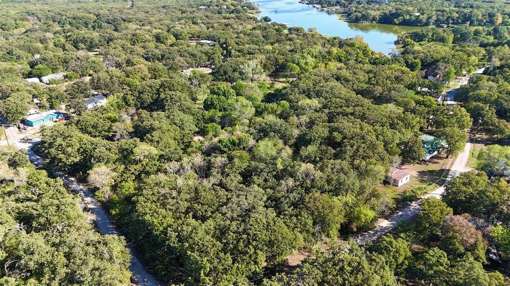 9460 Amy Drive, Hawk Cove, TX 75474 9460 Amy Drive, Hawk Cove, TX 75474