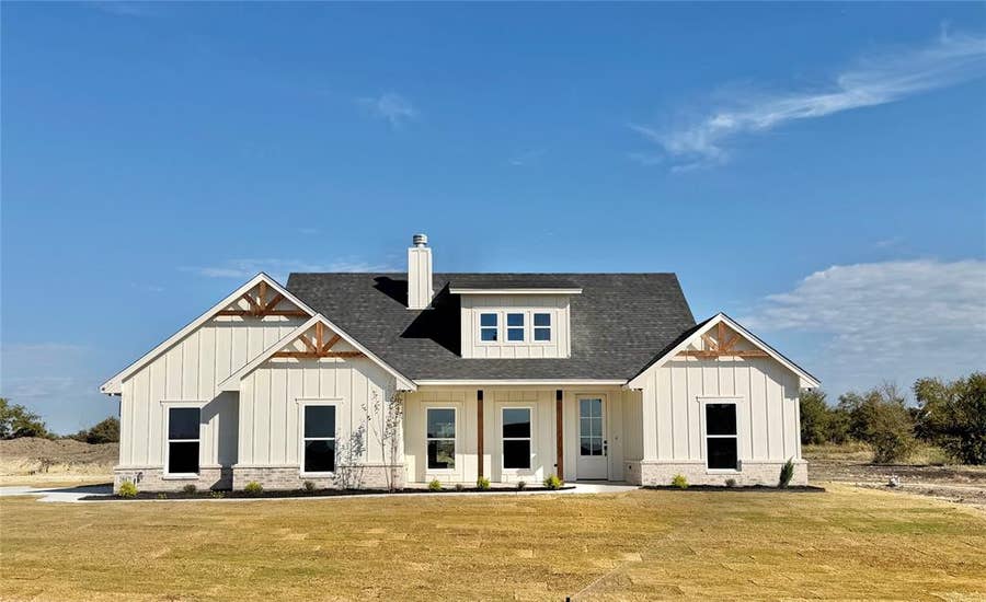 Property photo for 2017 Collin Street, Weatherford, TX