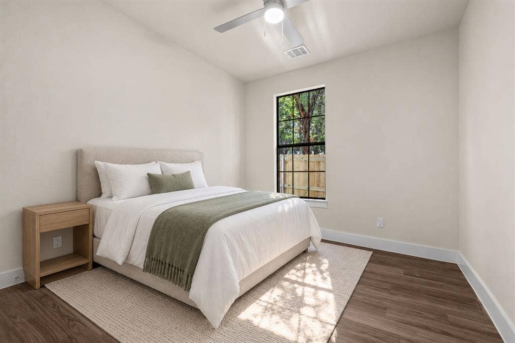 932 Bosque River Drive, Granbury, TX 76048