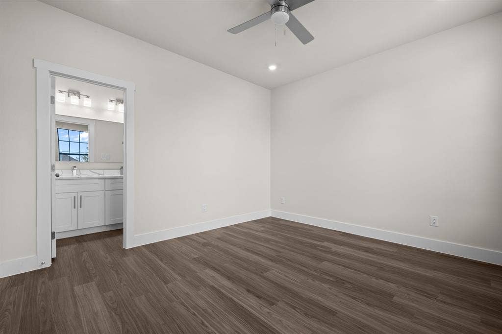 932 Bosque River Drive, Granbury, TX 76048