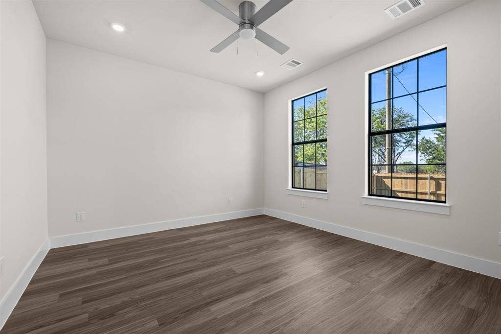 932 Bosque River Drive, Granbury, TX 76048
