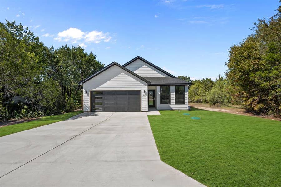 Property photo for 932 Bosque River Drive, Granbury, TX