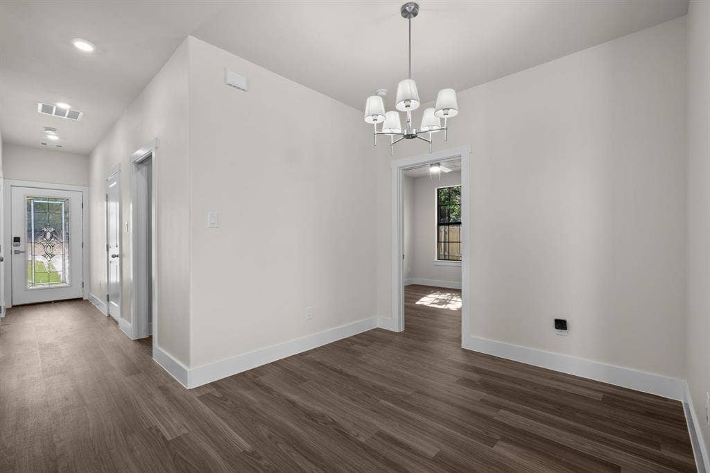 932 Bosque River Drive, Granbury, TX 76048