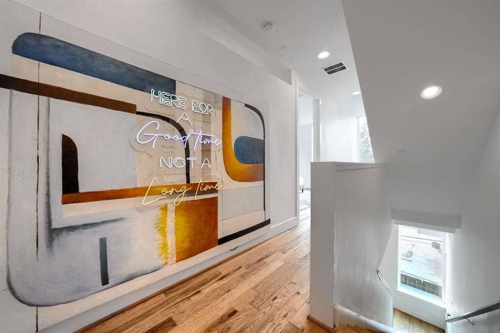 320 Mathey Court, Dallas, TX 75208 320 Mathey Court, Dallas, TX 75208