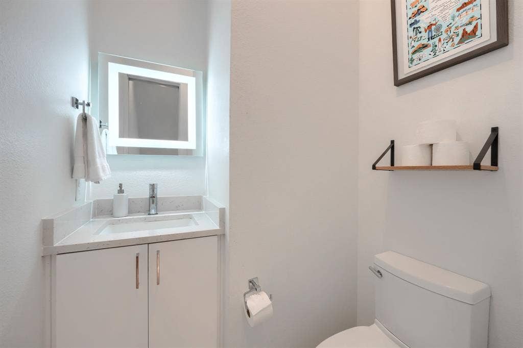 320 Mathey Court, Dallas, TX 75208 320 Mathey Court, Dallas, TX 75208