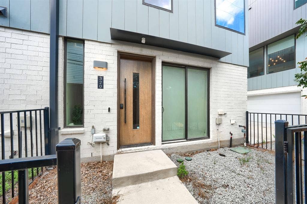 320 Mathey Court, Dallas, TX 75208 320 Mathey Court, Dallas, TX 75208